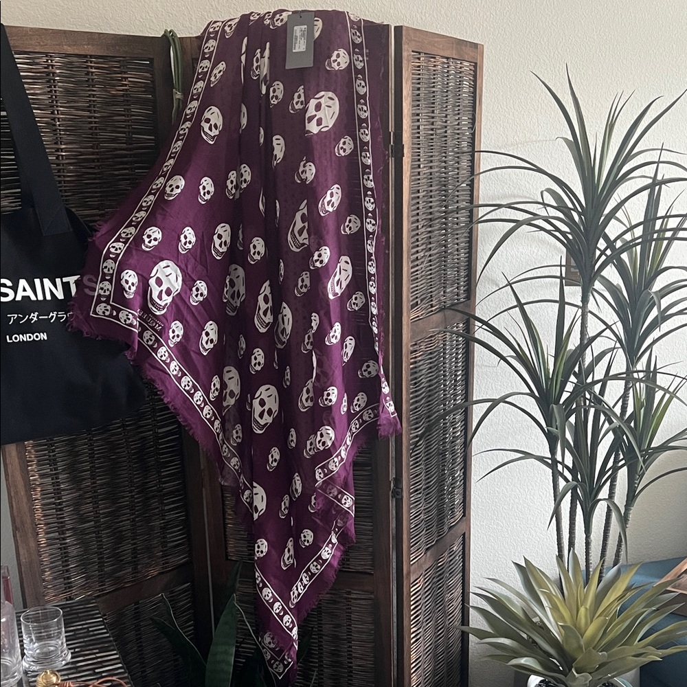 Alexander McQueen Plum and Cream Skull Scarf